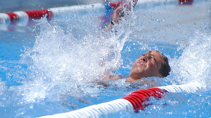 Prefieres nadar en la piscina